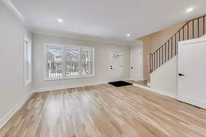 2529 N Lawndale Avenue, Chicago, IL 60647 - Photo 2