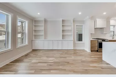 2529 N Lawndale Avenue, Chicago, IL 60647 - Photo 12