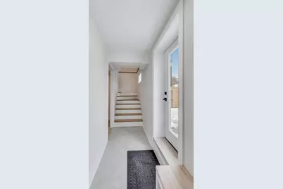 2529 N Lawndale Avenue, Chicago, IL 60647 - Photo 34
