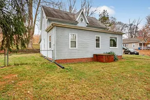 805 Old Salem Rd, Petersburg, IL 62675 - Photo 2