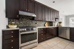 2145 Kenilworth Ave, Wilmette, IL 60091 - Photo 12