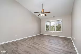 7424 Lincoln Ave, Skokie, IL 60076 - Photo 12