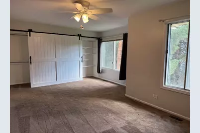 5513 Barclay Court, Clarendon Hills, IL 60514 - Photo 12