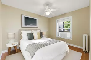 1014 W Barry Ave, Chicago, IL 60657 - Photo 8