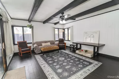 527 W Madison Street, Belvidere, IL 61008 - Photo 10