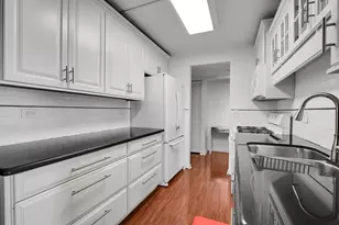 5S040 Pebblewood Ln, Naperville, IL 60563 - Photo 6