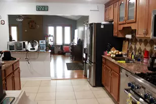 5639 N Manor Ln, Norwood Park Township, IL 60631 - Photo 10