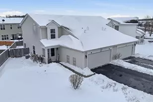 163 Maryland Ln, Pingree Grove, IL 60140 - Photo 2