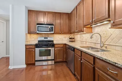 855 E 22nd Street #104, Lombard, IL 60148 - Photo 6