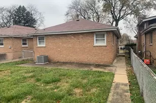 12613 S Marshfield Ave, Calumet Park, IL 60827 - Photo 12