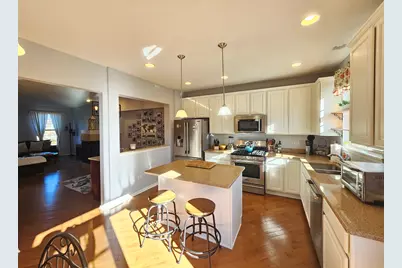 2809 Blakely Lane, Naperville, IL 60540 - Photo 6