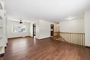 250 E Maple Dr, Glenwood, IL 60425 - Photo 2