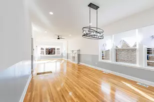 8624 S Throop St, Chicago, IL 60620 - Photo 4