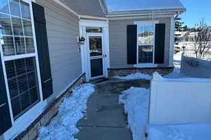 640 Schumann St, Woodstock, IL 60098 - Photo 6