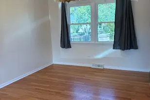 1814 Holly Ave, Darien, IL 60561 - Photo 6