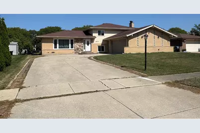 1814 Holly Avenue, Darien, IL 60561 - Photo 2