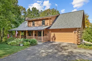 707 Quinn Rd, McHenry, IL 60051 - Photo 1