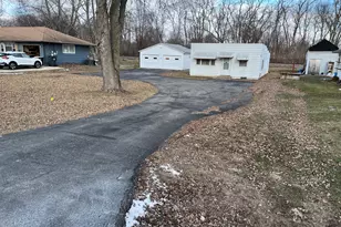 1641 Jericho Rd, Aurora, IL 60506 - Photo 1