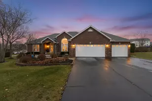 638 Merrion Rd, Roscoe, IL 61073 - Photo 1