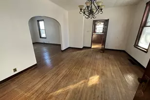 524 W Franklin St, Paxton, IL 60957 - Photo 4