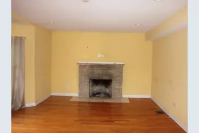 10200 S Rhodes Avenue, Chicago, IL 60628 - Photo 4