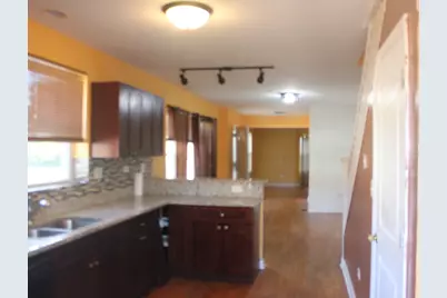 10200 S Rhodes Avenue, Chicago, IL 60628 - Photo 6