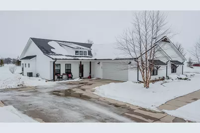 825 E Thompson Street, Princeton, IL 61356 - Photo 1