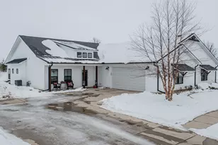 825 E Thompson St, Princeton, IL 61356 - Photo 1