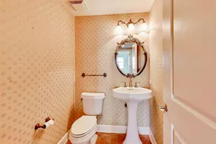 10 E Burlington St, Riverside, IL 60546 - Photo 14
