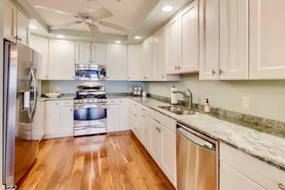 10 E Burlington Street #2C, Riverside, IL 60546 - Photo 8