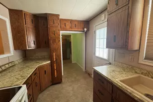 602 E Webster St, Clifton, IL 61727 - Photo 10