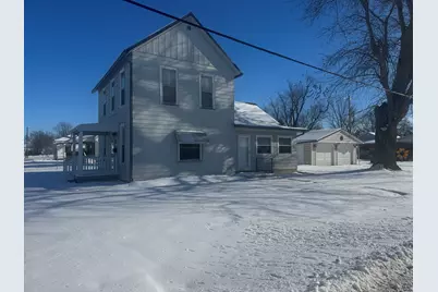 602 E Webster Street, Clifton, IL 61727 - Photo 2