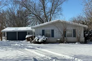 104 Thorobred Ln, Sleepy Hollow, IL 60118 - Photo 2