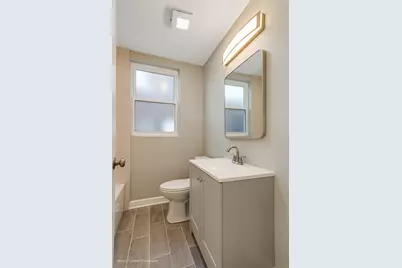 8367 S Baltimore Avenue, Chicago, IL 60617 - Photo 12