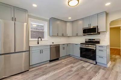 8367 S Baltimore Avenue, Chicago, IL 60617 - Photo 6