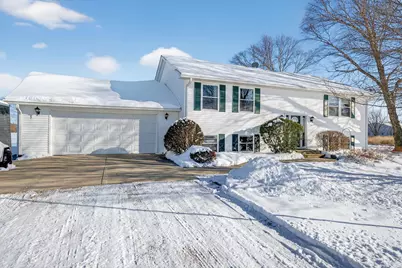 2420 N Dwight Road, Morris, IL 60450 - Photo 2