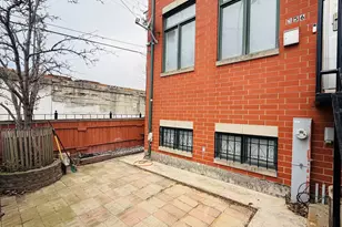 356 W 31st St, Chicago, IL 60616 - Photo 2