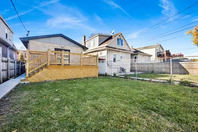 1047 N Saint Louis Avenue, Chicago, IL 60651 - Photo 20
