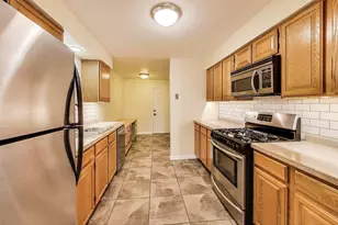 534 River Front Cir, Naperville, IL 60540 - Photo 10