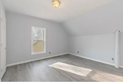 329 S 10th Street, Dekalb, IL 60115 - Photo 18