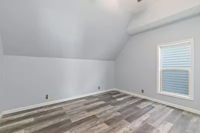 329 S 10th Street, Dekalb, IL 60115 - Photo 16