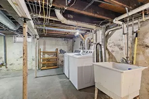 329 S 10th St, Dekalb, IL 60115 - Photo 20