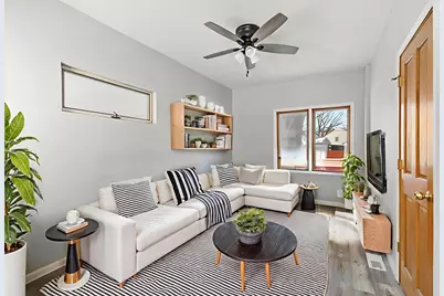 329 S 10th Street, Dekalb, IL 60115 - Photo 8