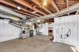 202 E Daggy St, Tuscola, IL 61953 - Photo 34