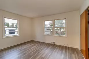 316 W Perry St, Belvidere, IL 61008 - Photo 18