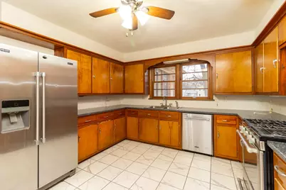 316 W Perry Street, Belvidere, IL 61008 - Photo 10