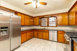 316 W Perry St, Belvidere, IL 61008 - Photo 10