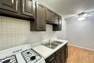 4612 N Beacon St, Chicago, IL 60640 - Photo 4