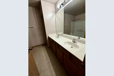 412 Clifton Lane, Bolingbrook, IL 60440 - Photo 8