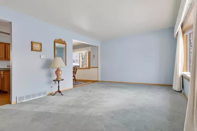 1696 S Elm Street, Des Plaines, IL 60018 - Photo 4